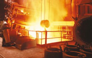 Read more about the article Tìm hiểu cơ chế vận hành của lò hơi đốt than đá trong nền công nghiệp