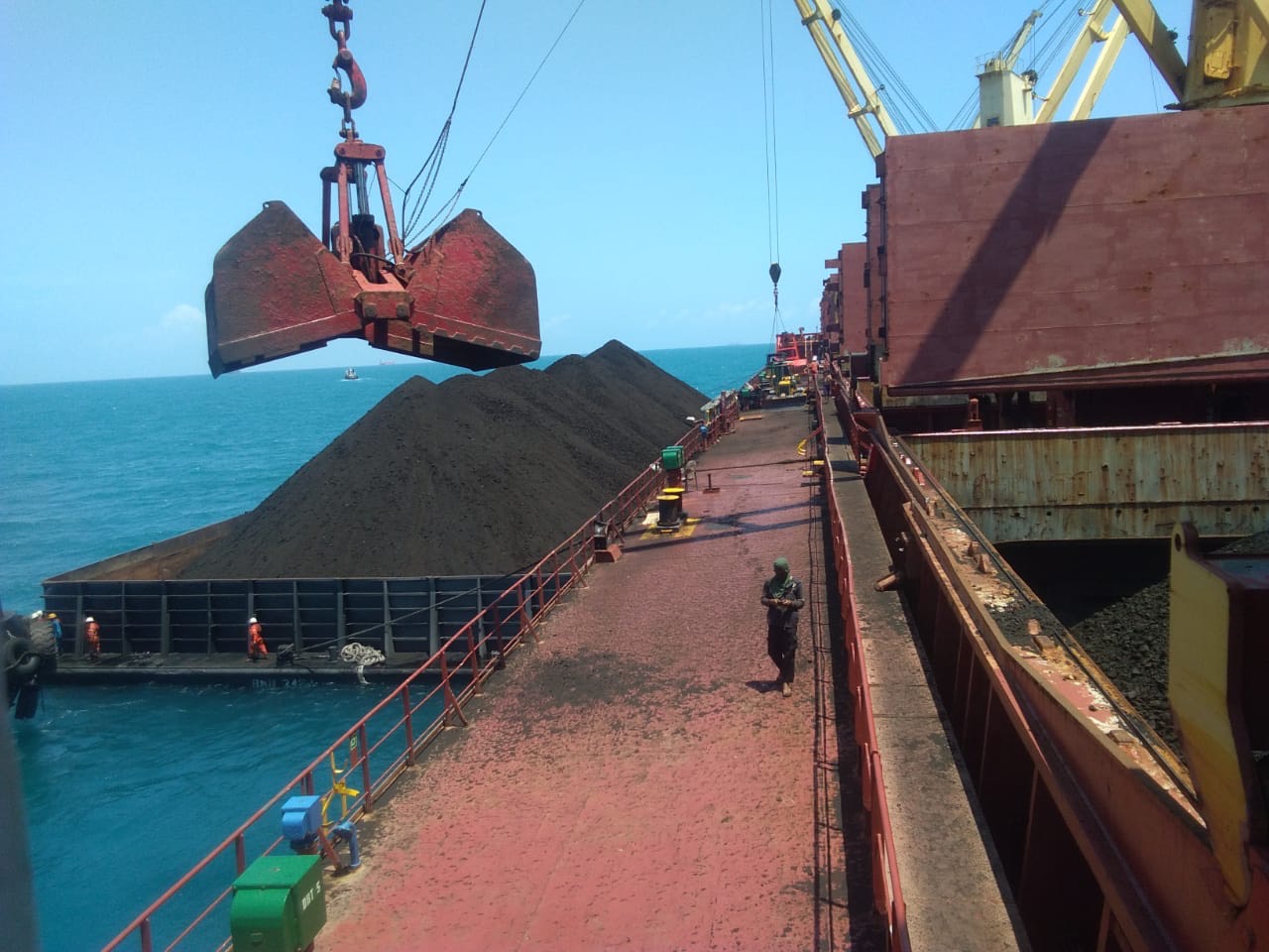 Read more about the article Mối tương quan giữa thị trường than nhập khẩu trong nước và trên thế giới